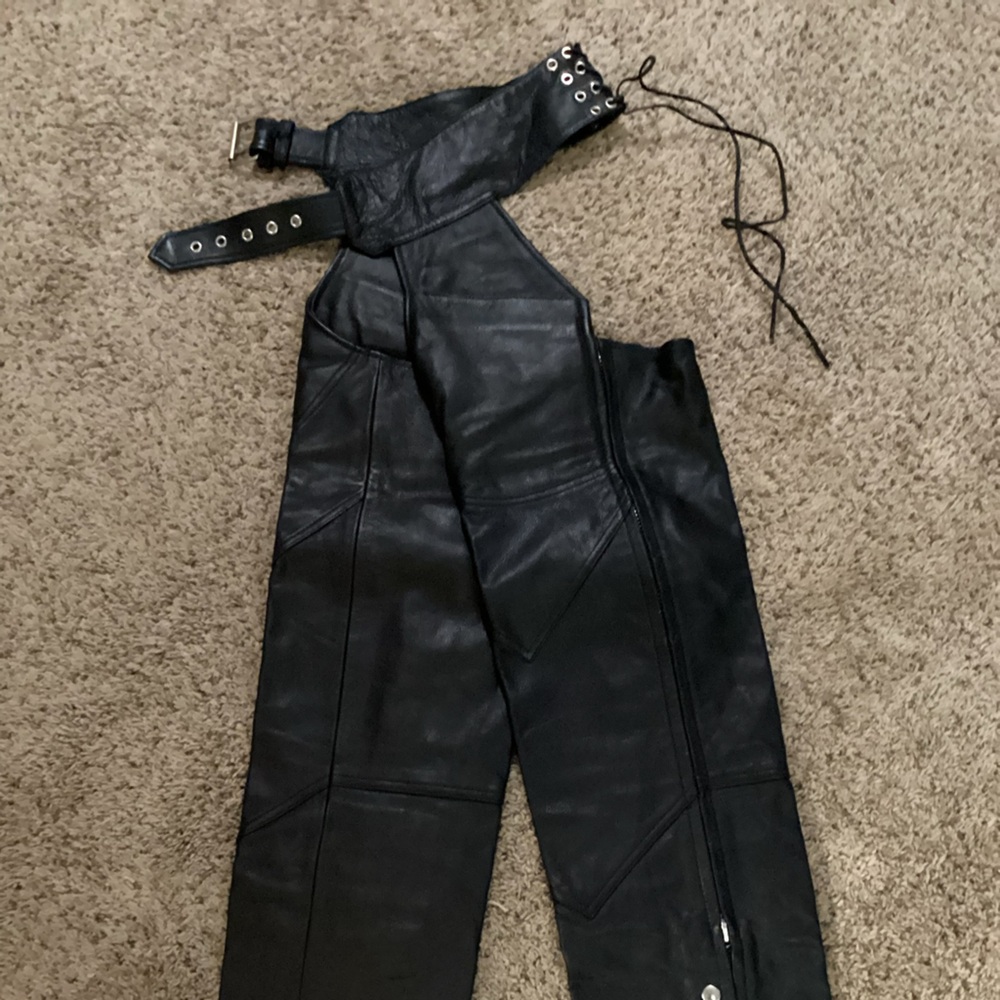 Black Leather Riding Chaps - Picture 7 of 9